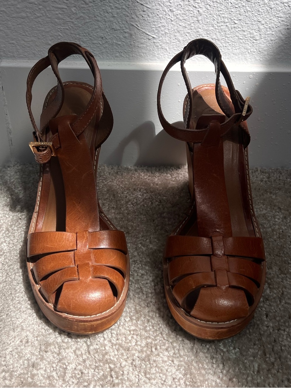 Tory Burch Brown Cognac Leather Wedge Sandals Wooden Heel Strappy Ankle Strap 9 - Picture 2 of 11